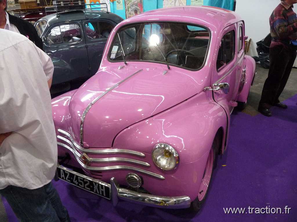 2011_epoquauto (200).jpg - 05/11/2011 - 69000 LYON - EPOQU'AUTO - 33ème Salon International Autos & Motos Anciennes - RENAULT - 4 CV